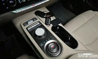 Genesis GV70 2023 2.5 Автомат в Москве № 817300, миниатюра 9