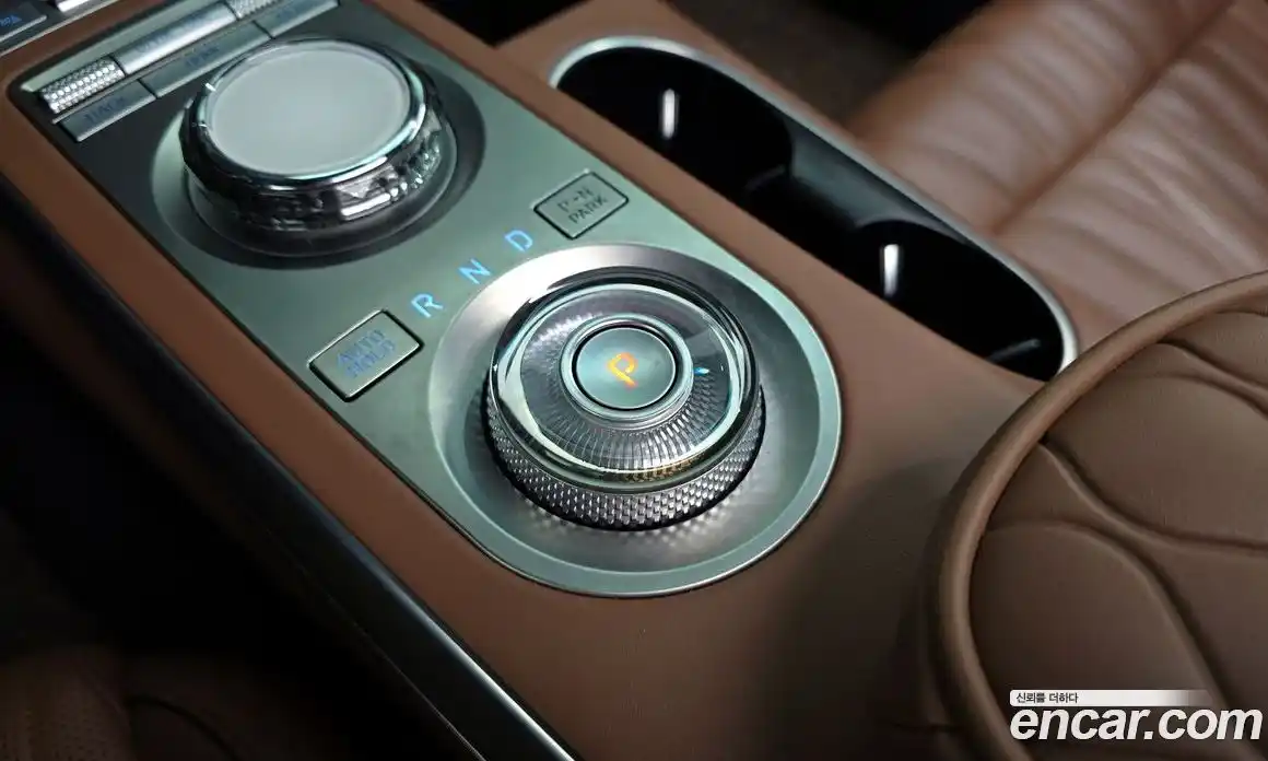 Genesis GV70 2021 2.5 Автомат в Москве № 817665, фото 9