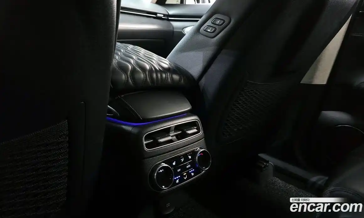 Genesis GV70 2021 2.2 Автомат в Москве № 817738, фото 16