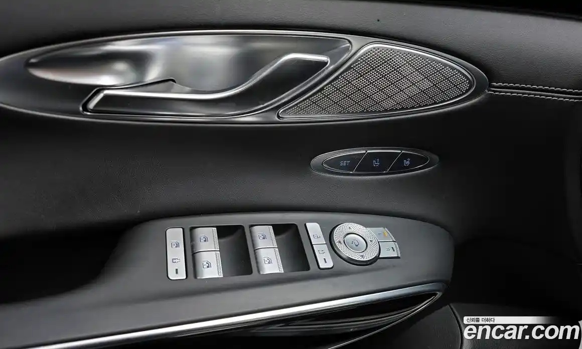 Genesis GV70 2021 2.2 Автомат в Москве № 817738, фото 17