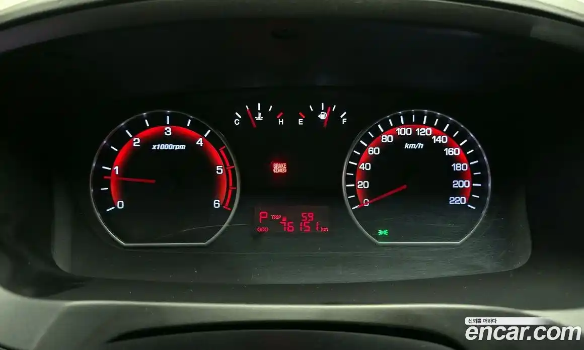 SsangYong Korando 2016 2.0 Автомат в Москве № 818420, фото 8