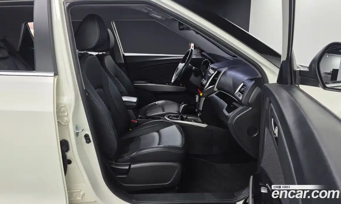 SsangYong TIBOLI 2015 1.6 Автомат в Москве № 818696, фото 12