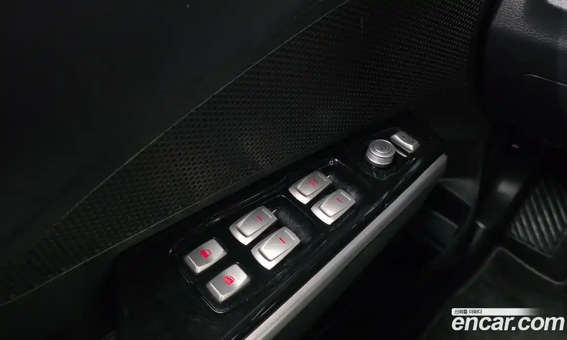 SsangYong TIBOLI 2015 1.6 Автомат в Москве № 818696, фото 13