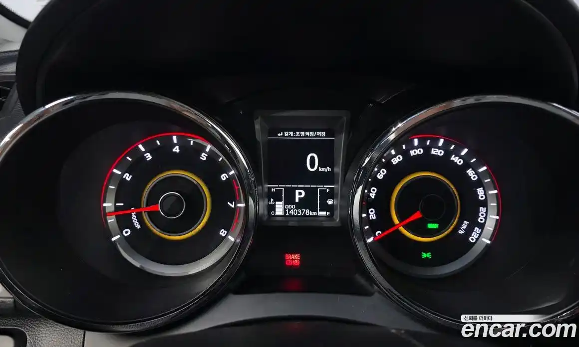 SsangYong TIBOLI 2015 1.6 Автомат в Москве № 818696, фото 8