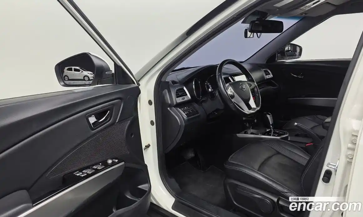 SsangYong TIBOLI 2015 1.6 Автомат в Москве № 818696, фото 10