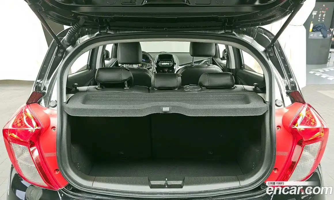 Chevrolet Spark 2017 1.0 Автомат в Москве № 819125, фото 20