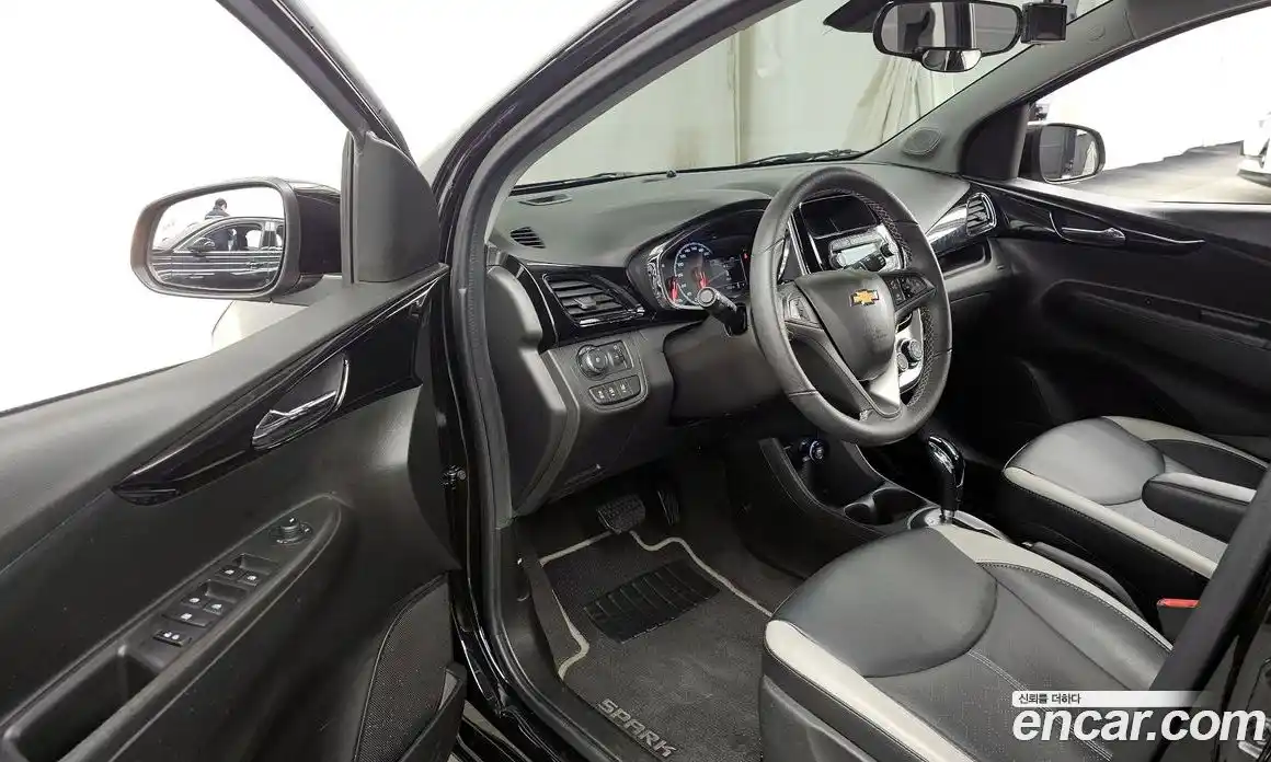 Chevrolet Spark 2017 1.0 Автомат в Москве № 819125, фото 10