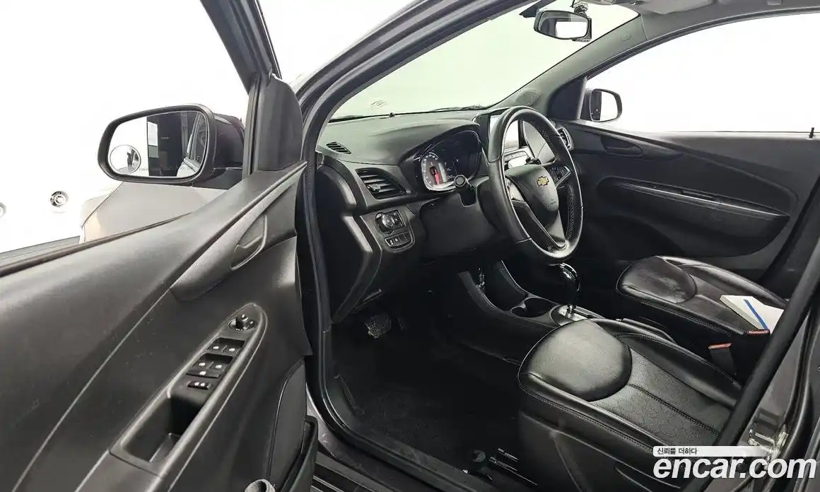 Chevrolet Spark 2016 1.0 Автомат в Москве № 819294, фото 11