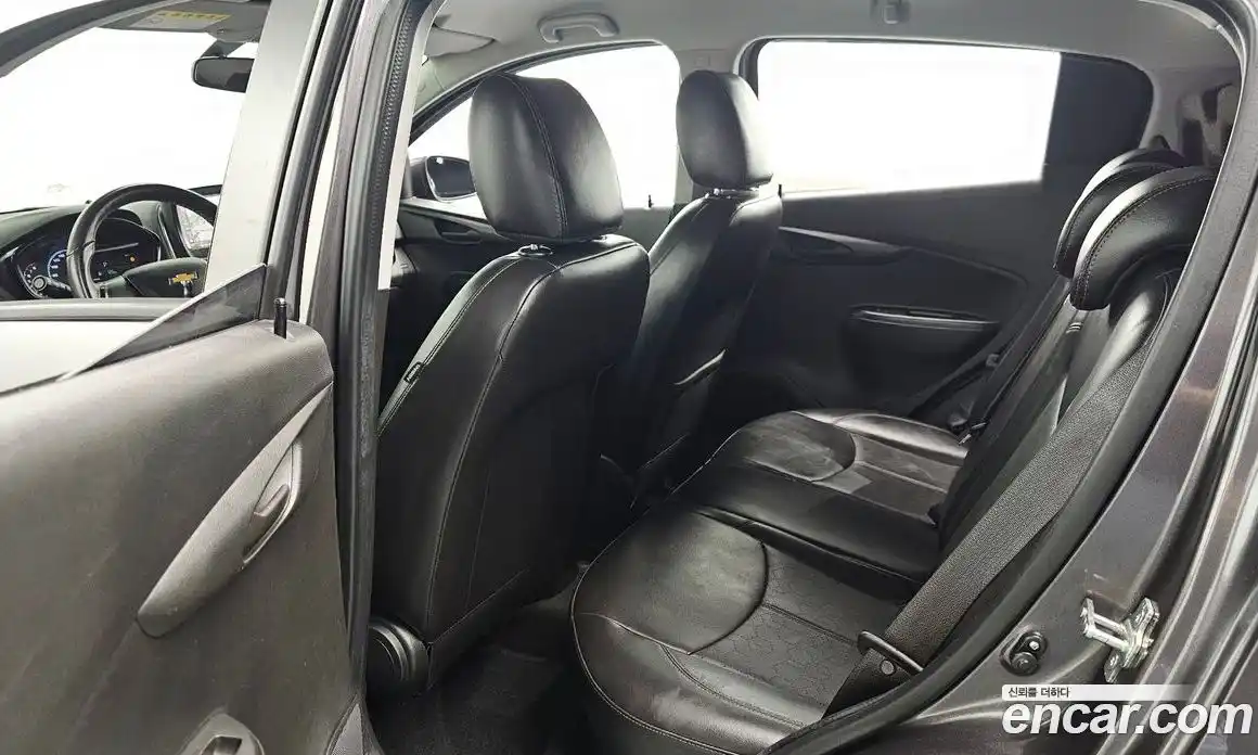 Chevrolet Spark 2016 1.0 Автомат в Москве № 819294, фото 12