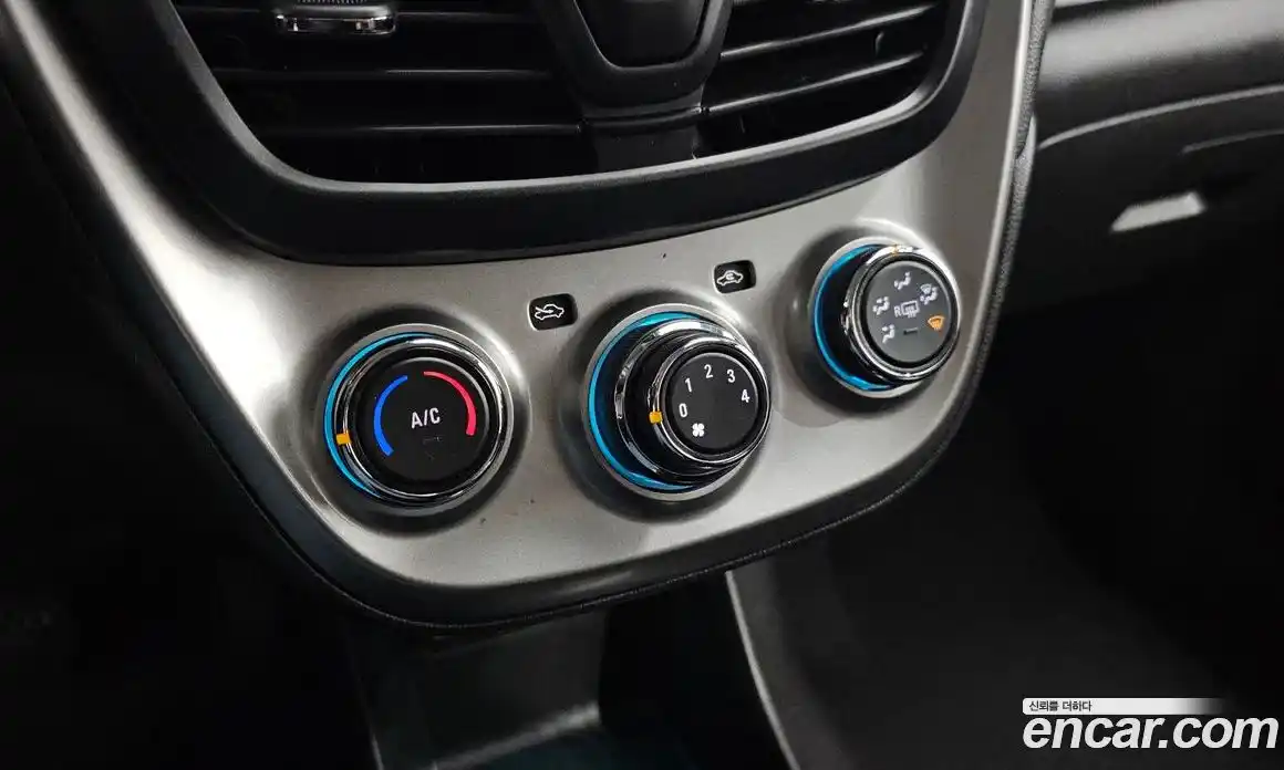 Chevrolet Spark 2016 1.0 Автомат в Москве № 819294, фото 19