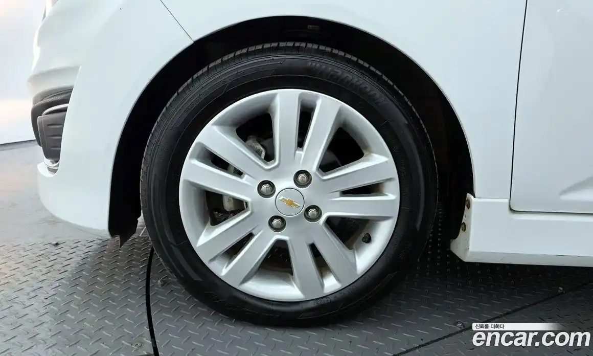 Chevrolet Spark 2015 1.0 Механическая в Москве № 819836, фото 5