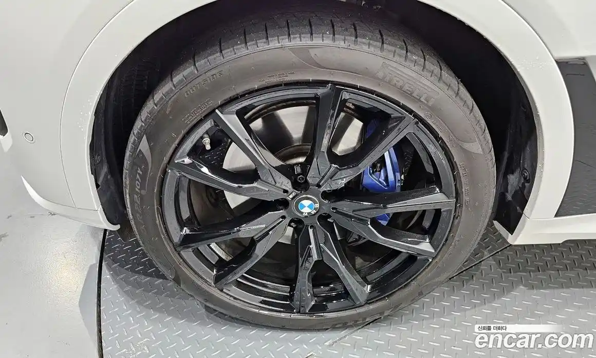 BMW X7 2023 4.4 Автомат в Москве № 819948, фото 5