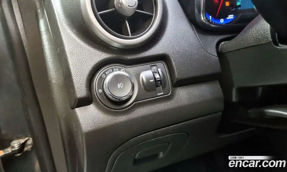 Chevrolet Trax 2015 1.6 Автомат в Москве № 819972, фото 13