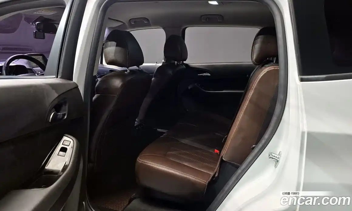 Chevrolet Orlando 2015 2.0 Автомат в Москве № 819974, фото 13