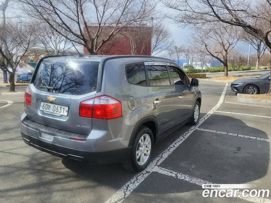 Chevrolet Orlando 2015 2.0 Автомат в Москве № 820196, фото 11