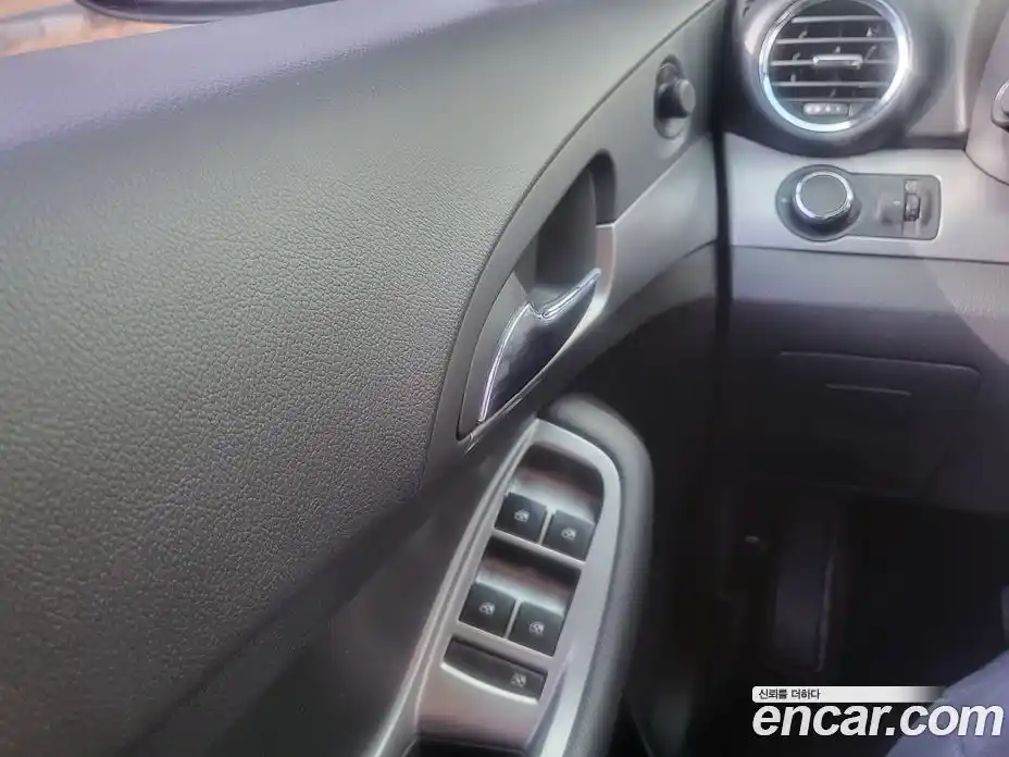 Chevrolet Orlando 2015 2.0 Автомат в Москве № 820196, фото 15