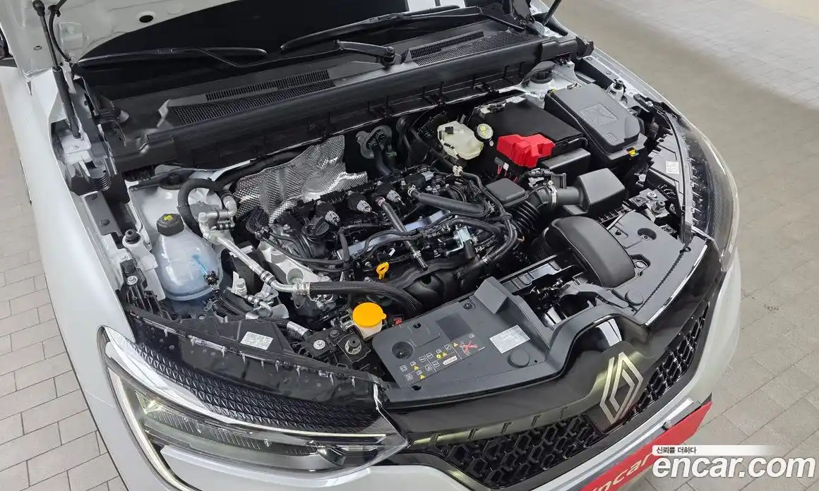 Renault Arkana 2025 1.6 Автомат в Москве № 820286, фото 6