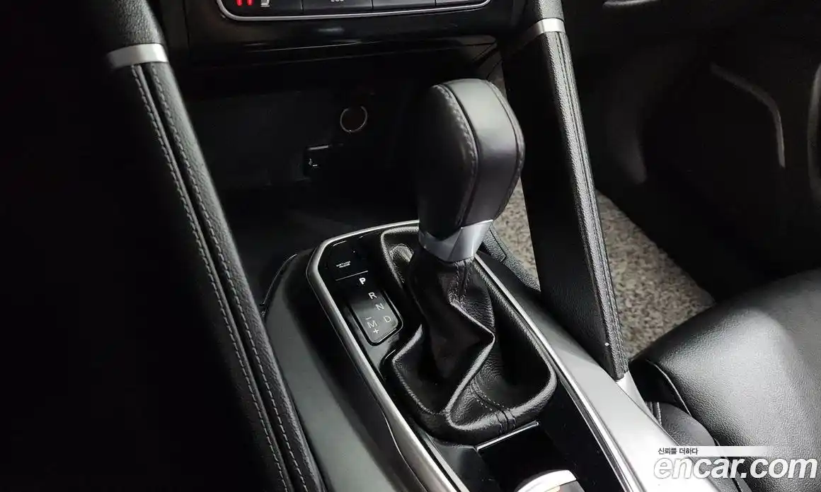 Renault QM6 2023 2.0 Автомат в Москве № 820478, фото 9