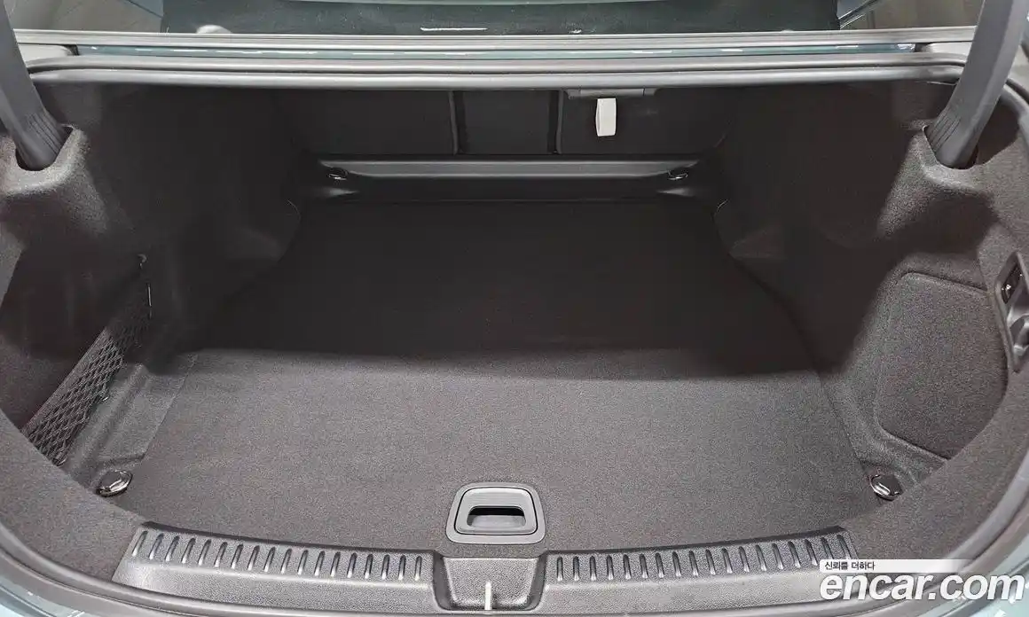 Mercedes-Benz E-Class 2025 2.0 Автомат в Москве № 821791, фото 17