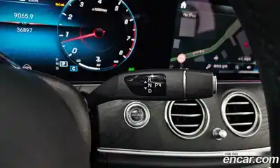 Mercedes-Benz E-Class 2023 2.0 Автомат в Москве № 822096, миниатюра 9