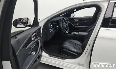 Mercedes-Benz E-Class 2023 2.0 Автомат в Москве № 822096, миниатюра 10