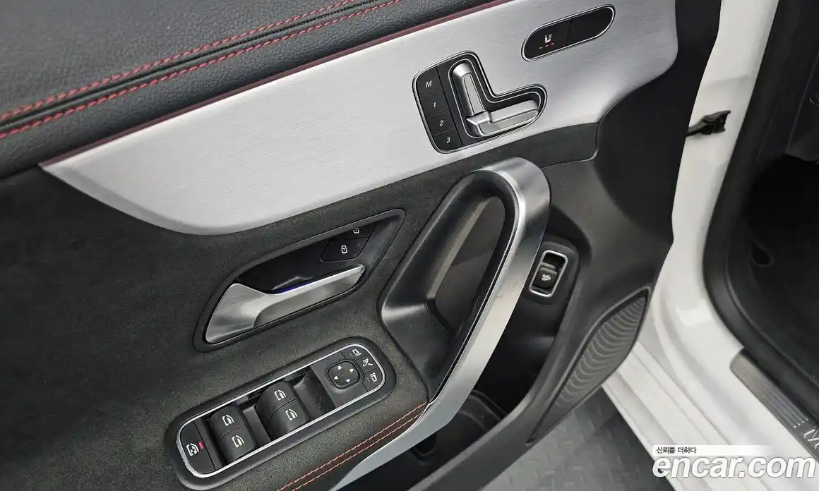 Mercedes-Benz CLA-Class 2020 2.0 Автомат в Москве № 822290, фото 17