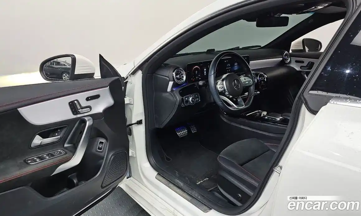 Mercedes-Benz CLA-Class 2020 2.0 Автомат в Москве № 822290, фото 10