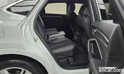 Audi Q3 2020 2.0 Автомат в Москве № 823211, миниатюра 12