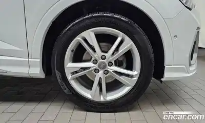 Audi Q3 2020 2.0 Автомат в Москве № 823211, миниатюра 5