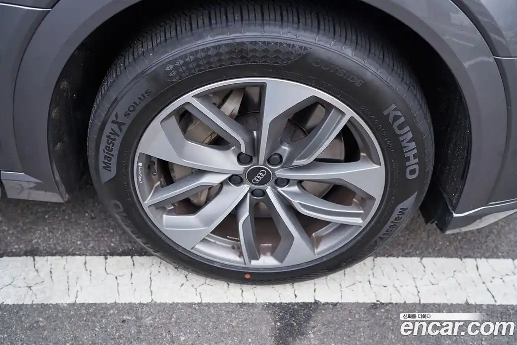 Audi e-tron 2021 0.2 Автомат в Москве № 823646, фото 5