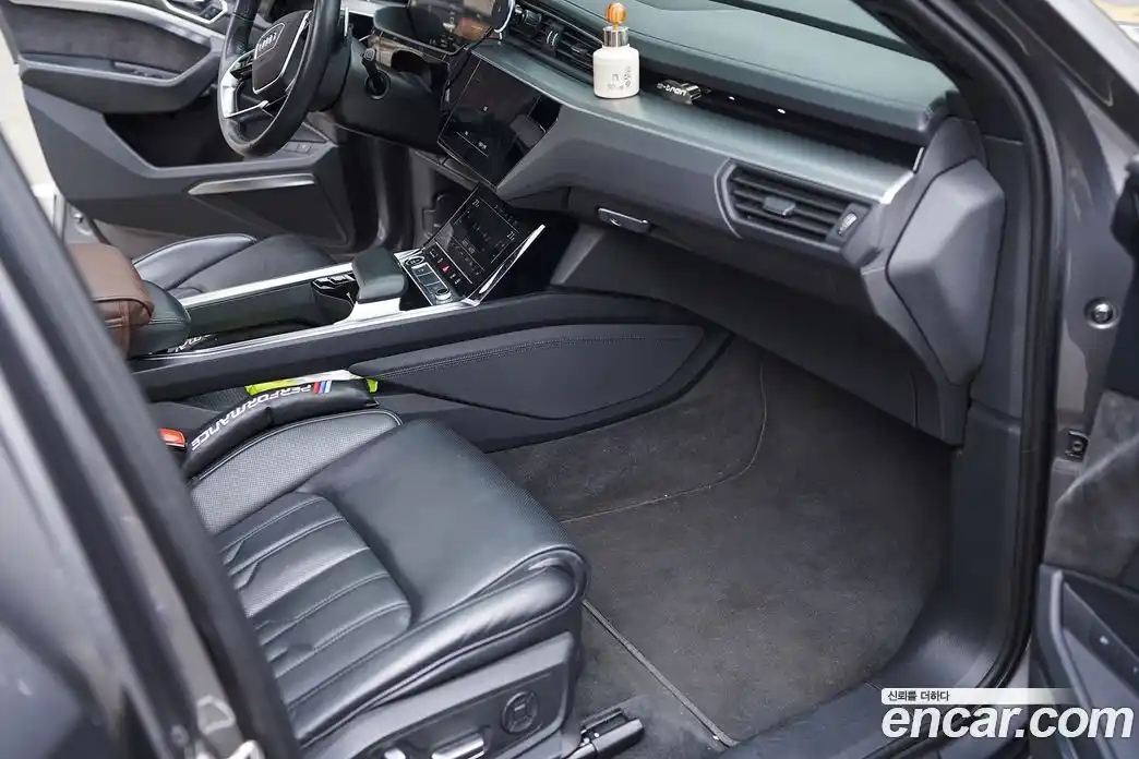 Audi e-tron 2021 0.2 Автомат в Москве № 823646, фото 8