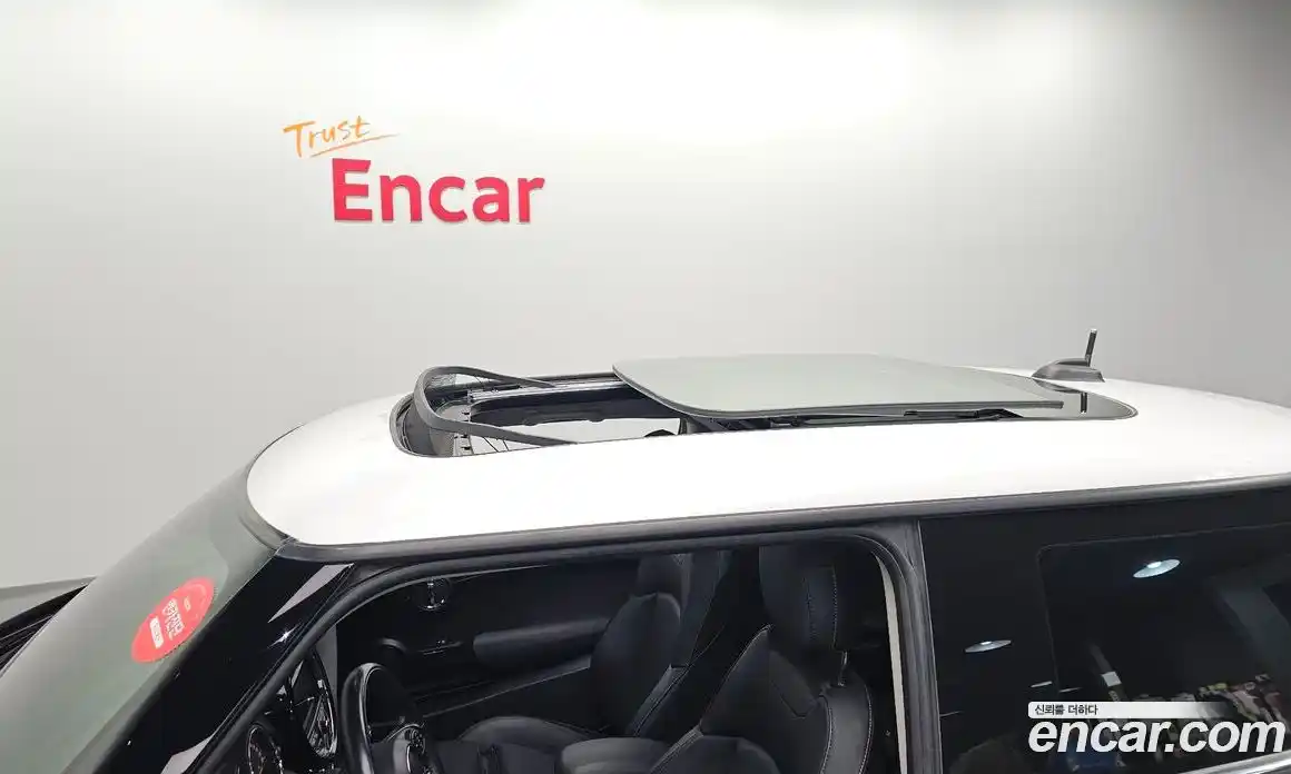 Mini Cooper 2019 1.5 Автомат в Москве № 825419, фото 20