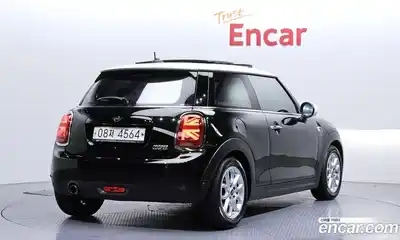 Mini Cooper 2019 1.5 Автомат в Москве № 825419, миниатюра 2
