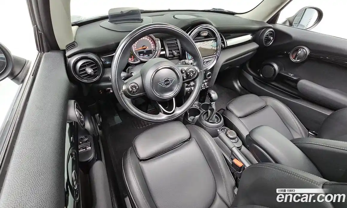 Mini Cooper 2019 1.5 Автомат в Москве № 825419, фото 7