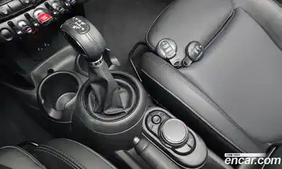 Mini Cooper 2019 1.5 Автомат в Москве № 825419, миниатюра 9