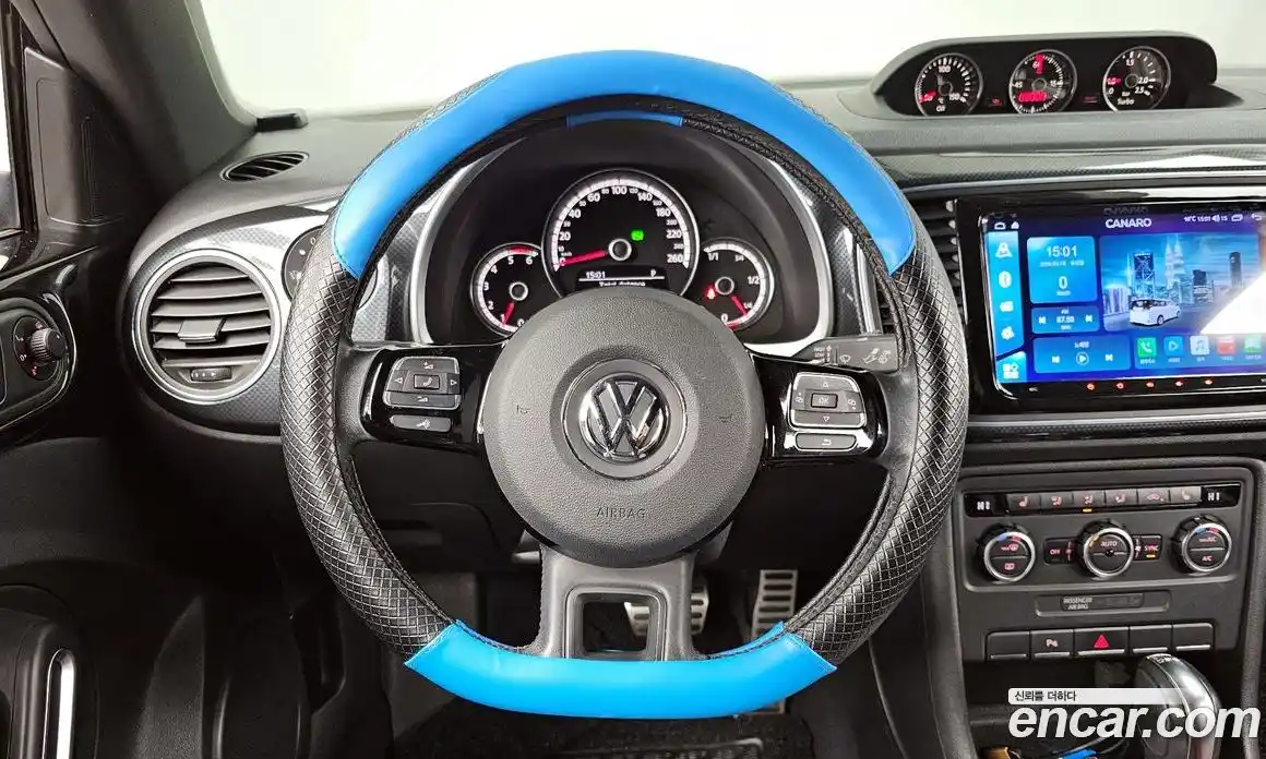 Volkswagen Beatle 2013 2.0 Автомат в Москве № 826260, фото 13