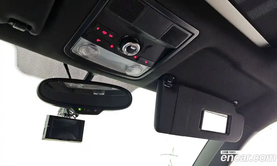 Volkswagen Beatle 2013 2.0 Автомат в Москве № 826260, фото 16