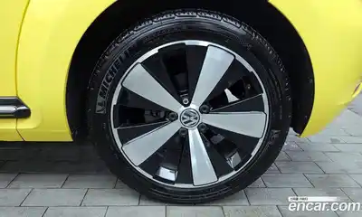 Volkswagen Beatle 2013 2.0 Автомат в Москве № 826260, миниатюра 5