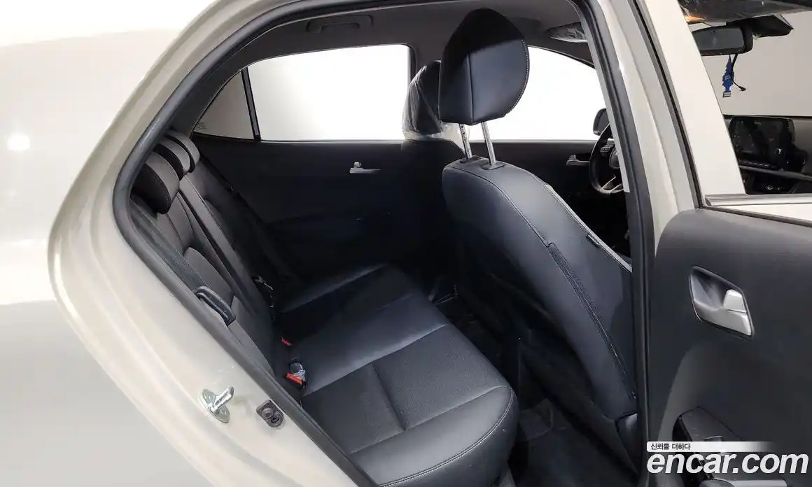 Kia Morning 2023 1.0 Автомат в Москве № 797938, фото 12