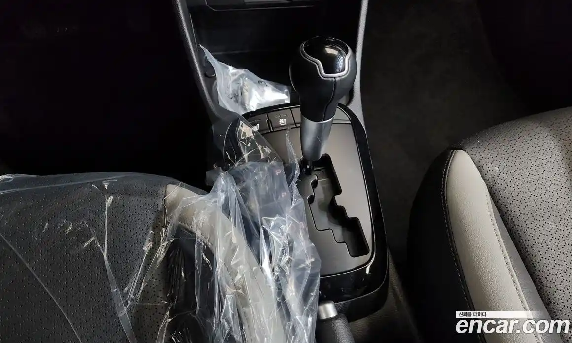 Kia Morning 2023 1.0 Автомат в Москве № 797938, фото 9