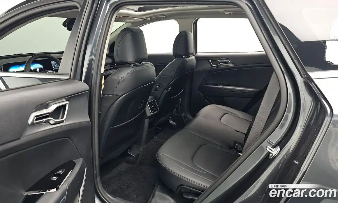 Kia Sportage 2023 1.6 Автомат в Москве № 798348, фото 12