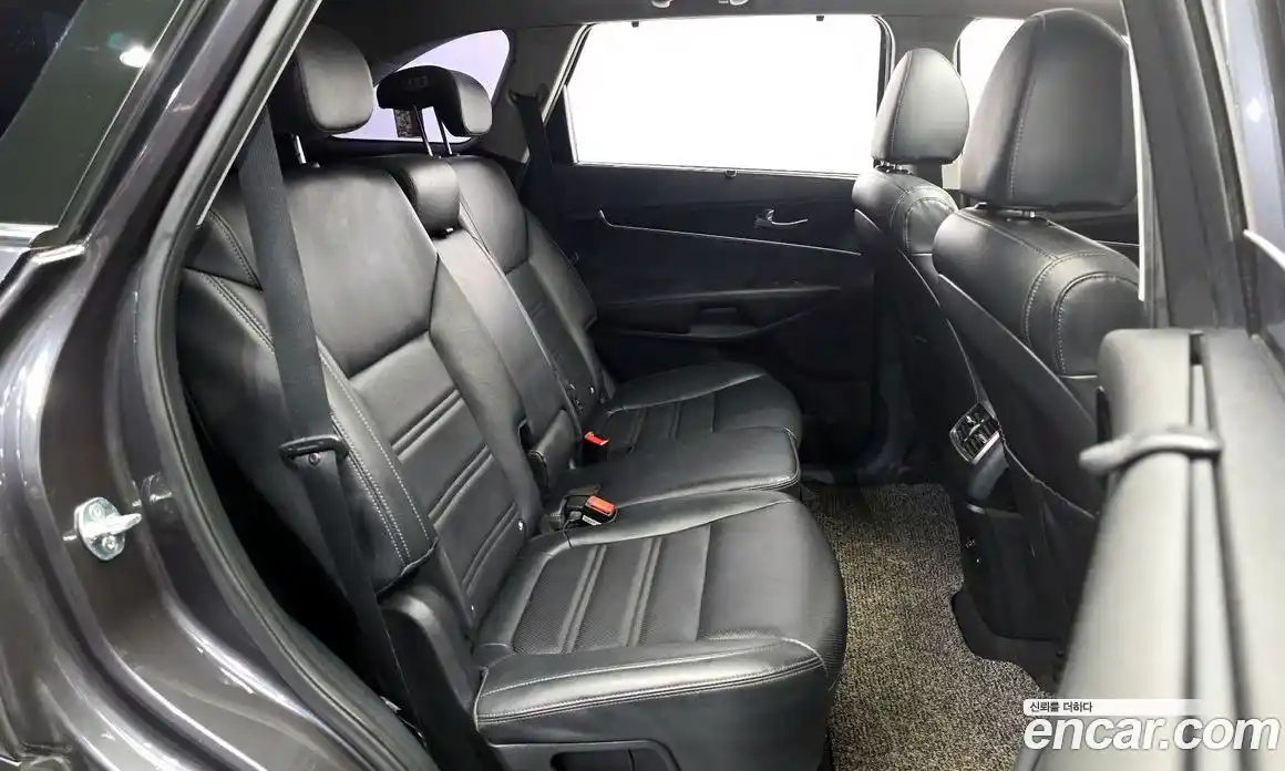 Kia Sorento 2019 2.0 Автомат в Москве № 798571, фото 12