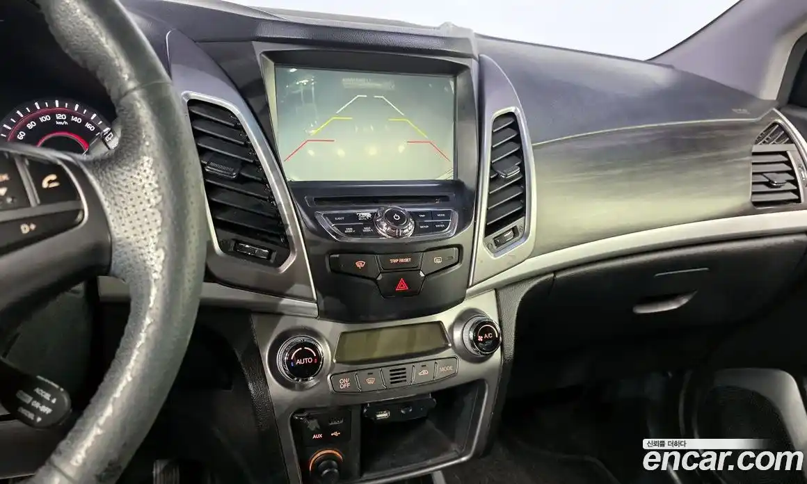 SsangYong Korando 2015 2.2 гидро в Москве № 799419, фото 15