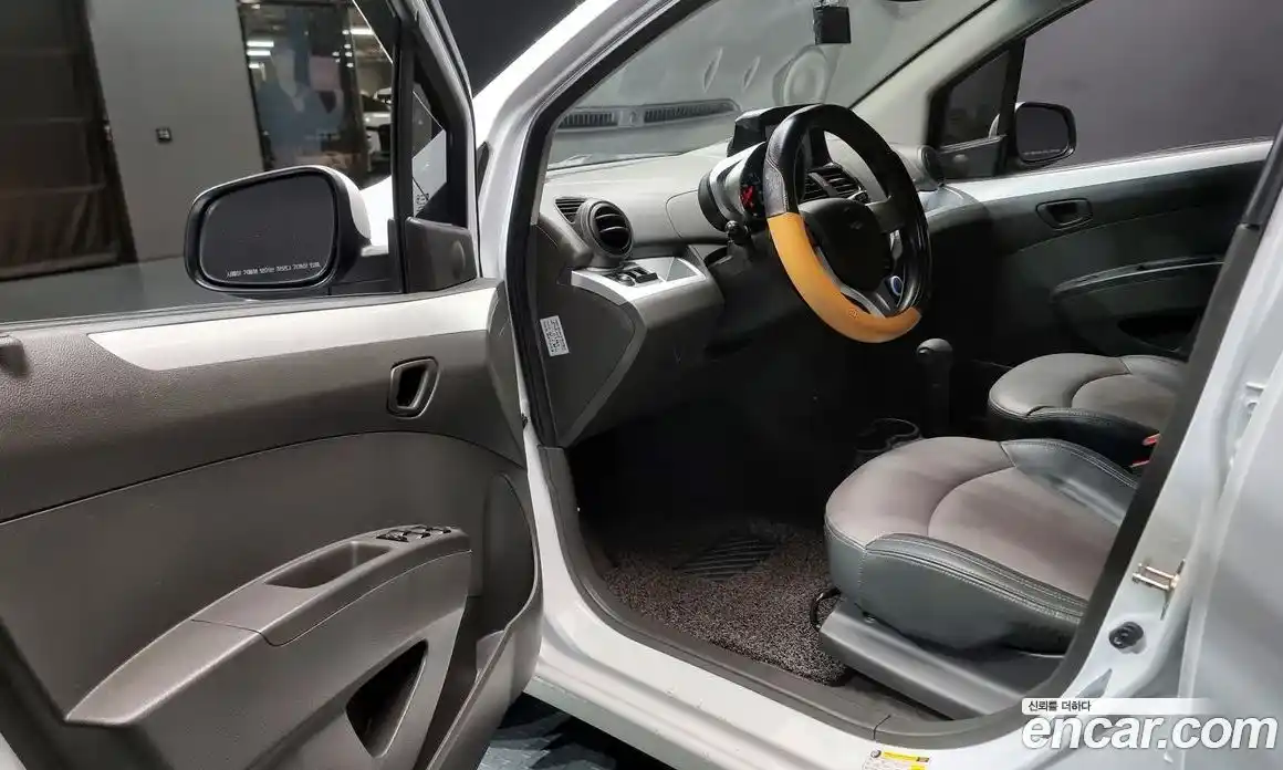 Chevrolet Spark 2014 1.0 гидро в Москве, фото 11