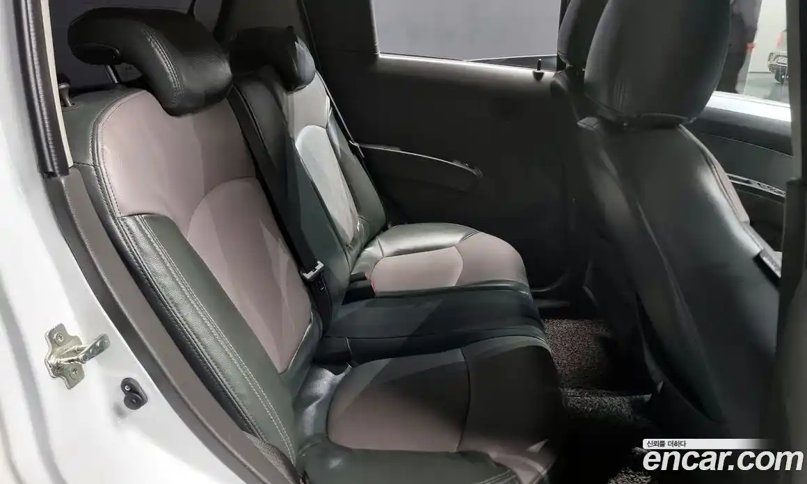 Chevrolet Spark 2014 1.0 гидро в Москве, фото 12