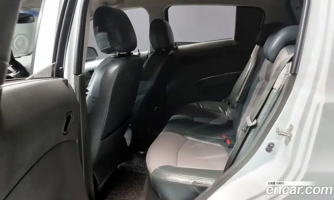 Chevrolet Spark 2014 1.0 гидро в Москве, фото 13