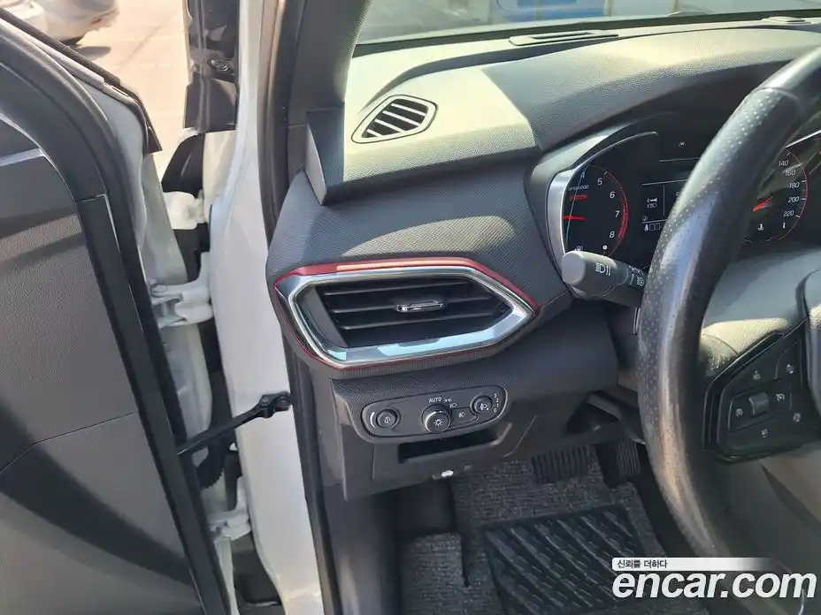 Chevrolet TrailBlazer 2020 1.3 гидро в Москве, фото 13