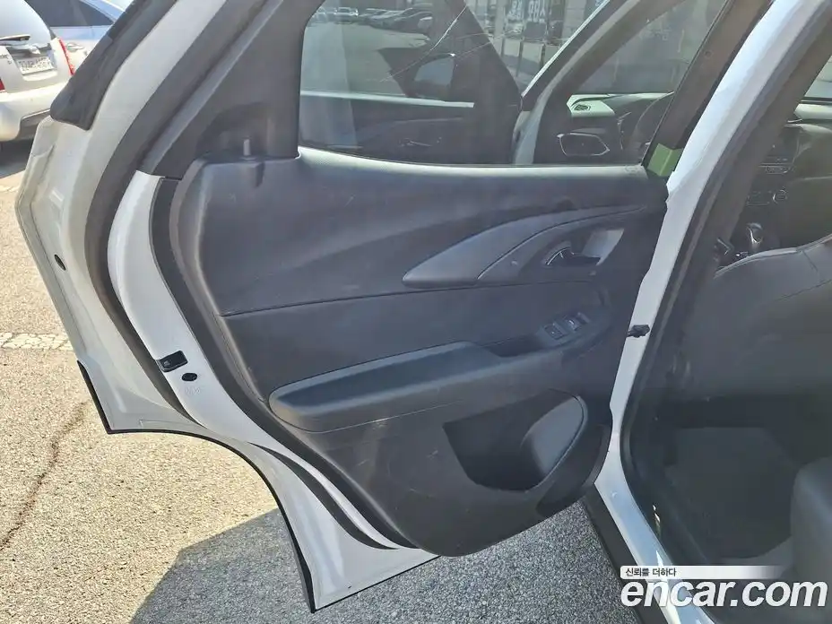 Chevrolet TrailBlazer 2020 1.3 гидро в Москве, фото 15