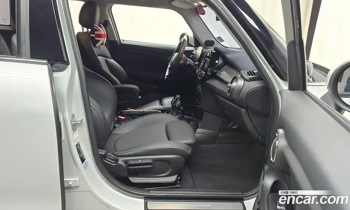 Mini Cooper 2020 1.5 Автомат в Москве № 802413, фото 11