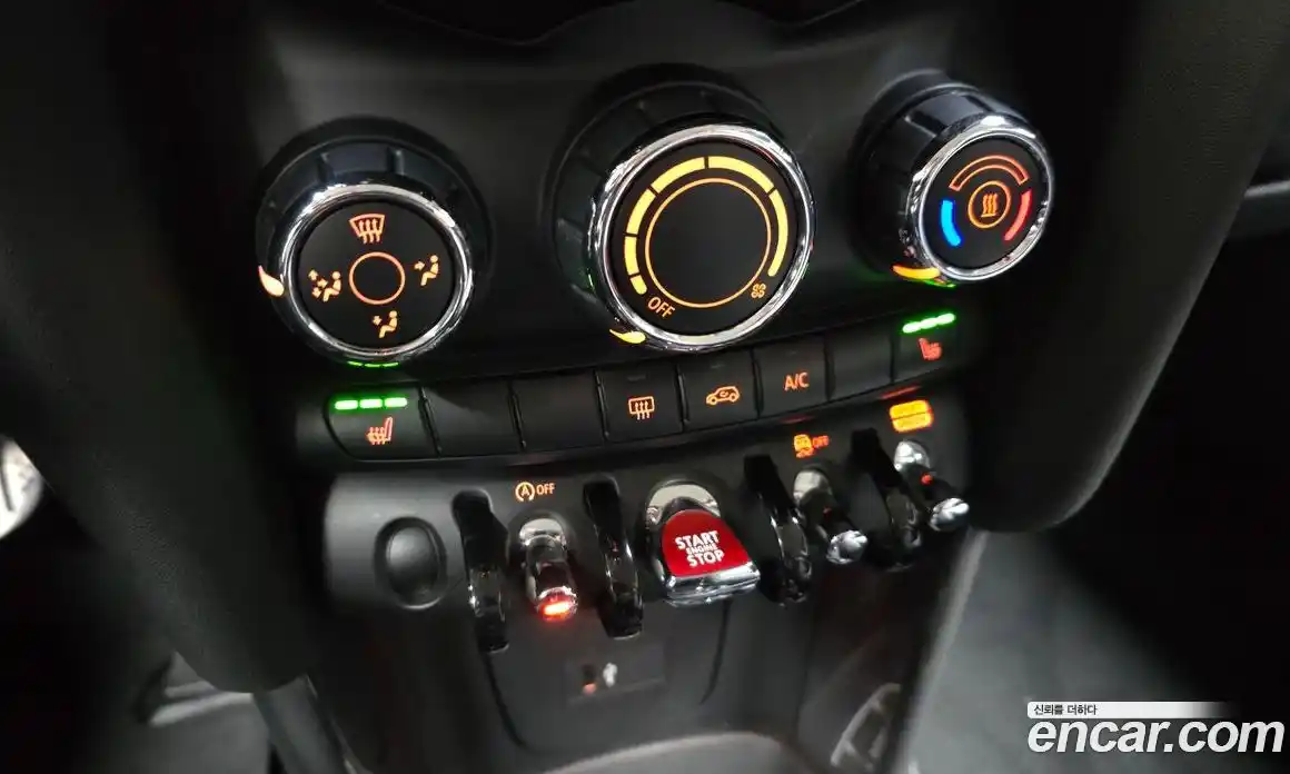 Mini Cooper 2020 1.5 Автомат в Москве № 802413, фото 16